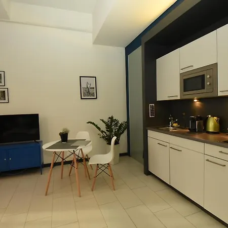 Modernes Apartment - Netflix & Gym - Zentrumsnah !